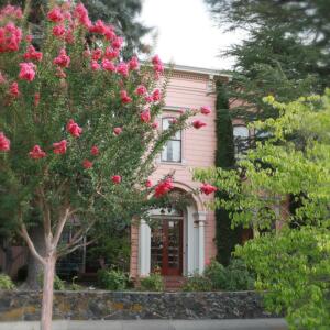 Camellia Inn